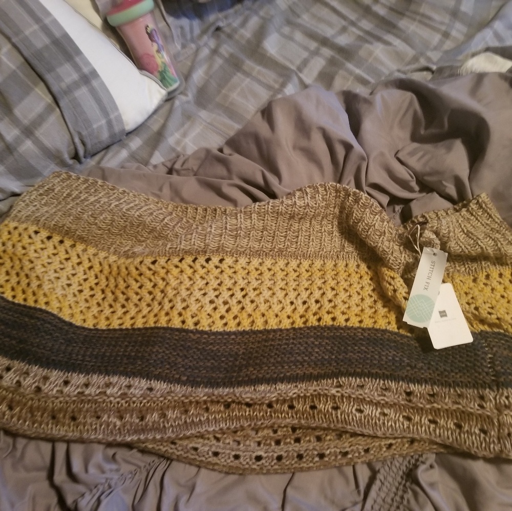 Scarf - Picture 1 of 1